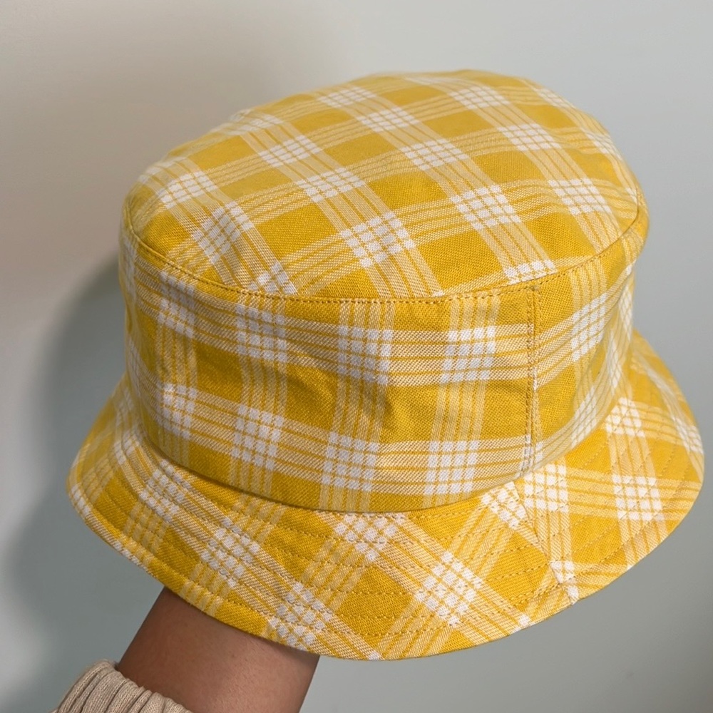 BUCKET HAT